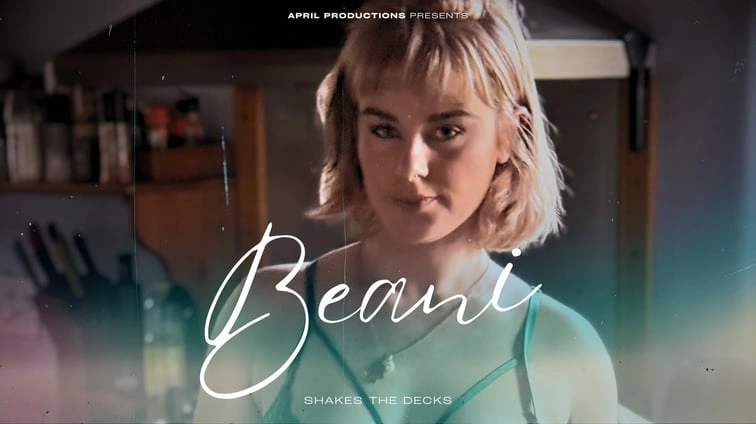 Free 8K VR adult video Beanie Shakes The Decks