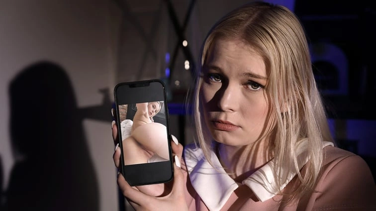 Free 8K VR adult video Leaked Nudes Darkroomvr