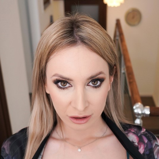 Micky Muffin VR Pornstar