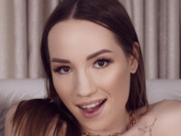 Kate Quinn VR Pornstar