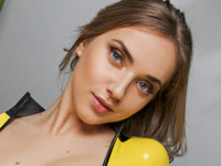 Oxana Chic VR Pornstar